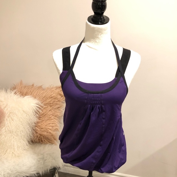 Lululemon two layered tank top with built in bra - Picture 4 of 8